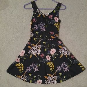 Divided H&M floral dress